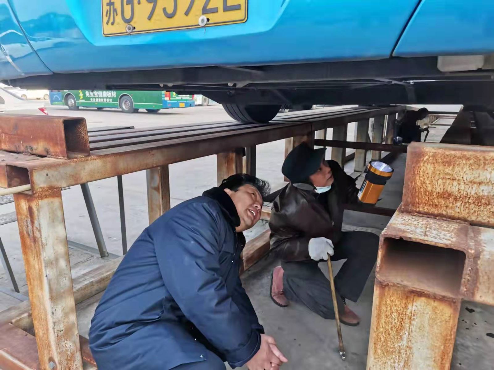 公交集團(tuán)公交事業(yè)一部做好春運春節(jié)前例保專項檢查工作
